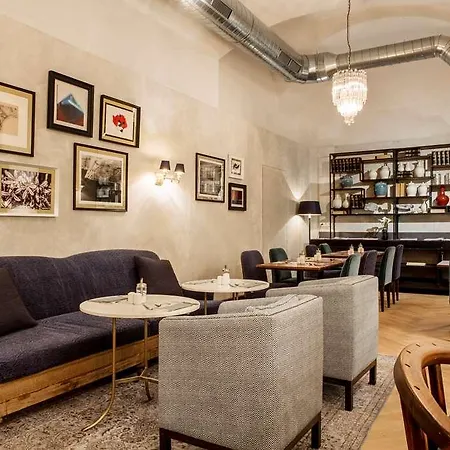 Midmost Hotell Barcelona