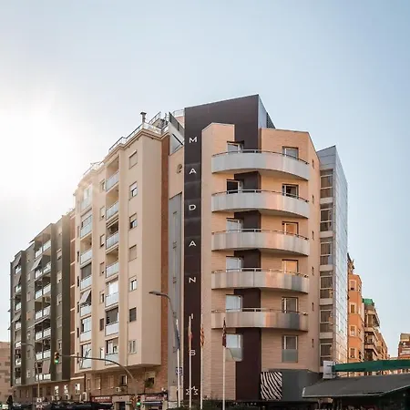 Madanis Hotell