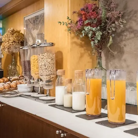 Hotell Madanis 4*