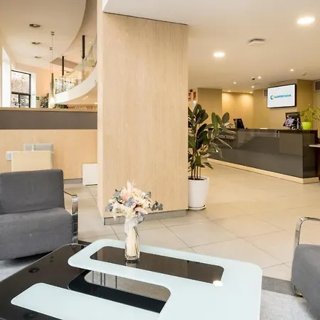 Ilunion Auditori Hotell