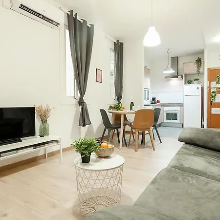 Comfortable 3bd In Poblenou Next To The Only For Families! شقة *