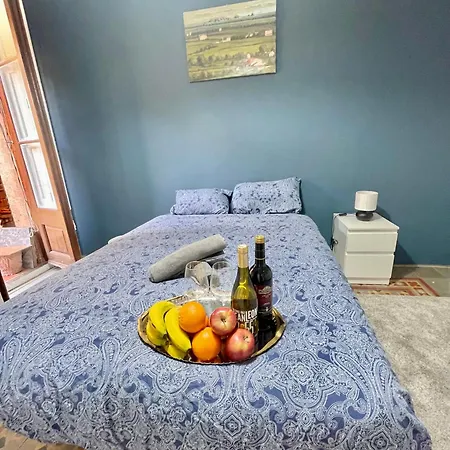Banys Nous 6 Bed & Breakfast *