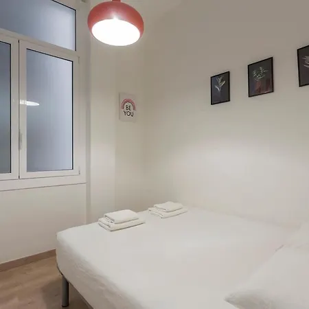 Poblenou Only For Families 3bd Next To The Beach! * ברצלונה