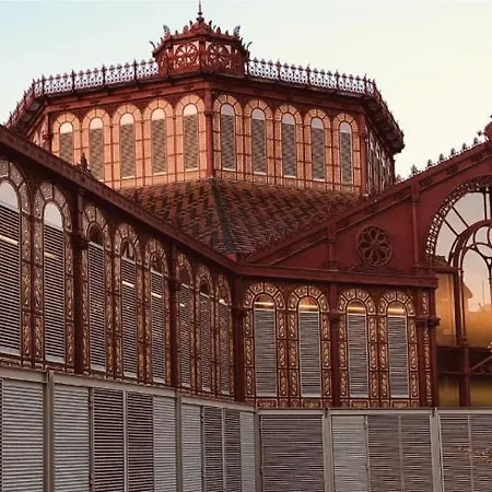Bonito Apartamento En Zona Centrica De * Barcelona