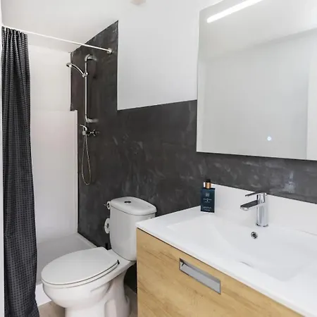 Casa Canyet Con Piscina A Un Paso De Barcelona Y La Playa Holiday home Badalona