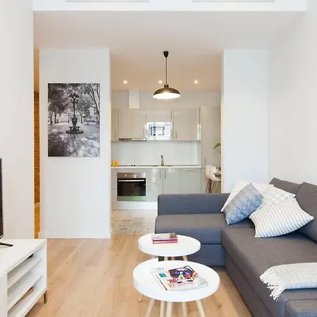 Very Spacious Eixample 4Bd 4Ba Apartment