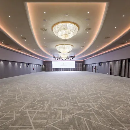 Intercontinental By Ihg 5*