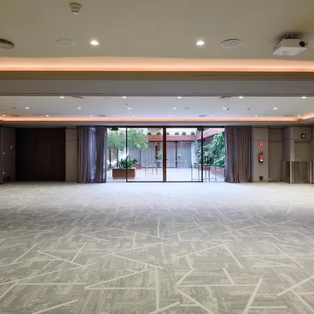Intercontinental By Ihg Hotel