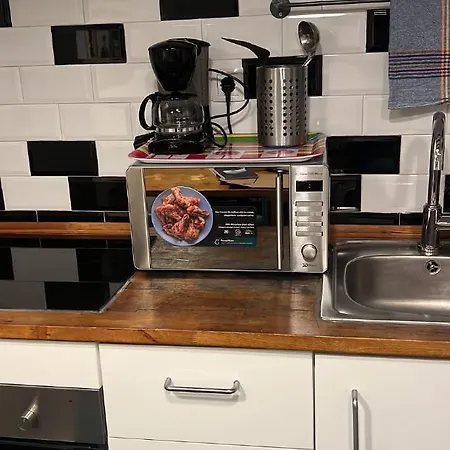 Bonito Apartamento En Zona Centrica De Barcelona