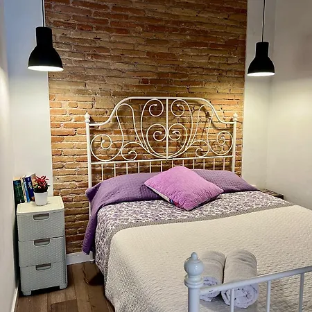 Bonito Apartamento En Zona Centrica De Apartament