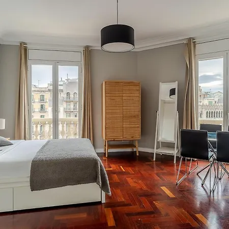 Appartamento Canela Homes Eixample Barcellona