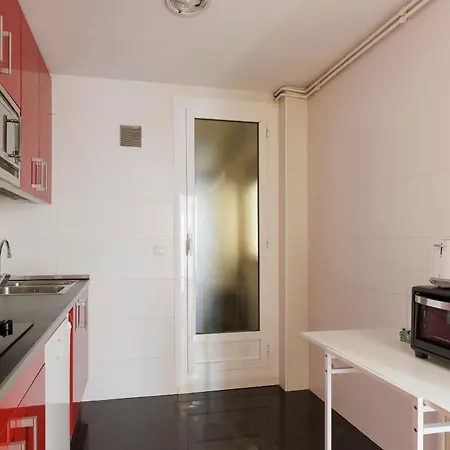 Aparteasy - Private Terrace, 3-bedroom Apartment *