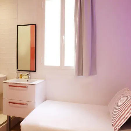 Casa de hóspedes Chic & Basic Tallers 2*