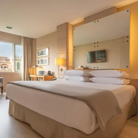 Hesperia Presidente Hotel 4*