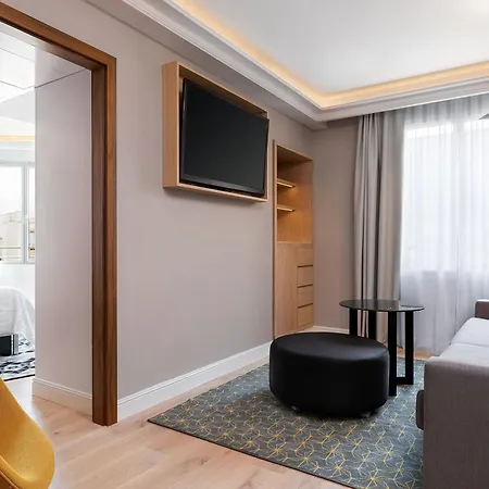 Le Meridien