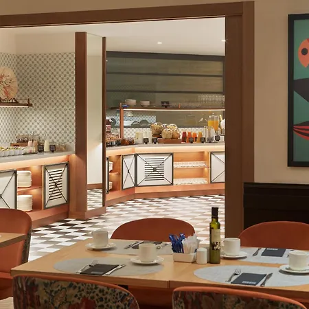 Hotel H10 Casanova 4*