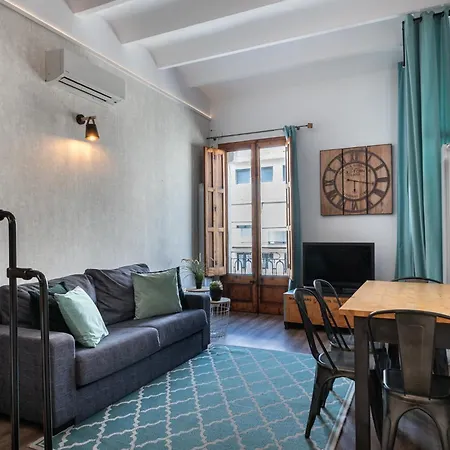 Apartment Beautiful Renovated Loft Minutes From The