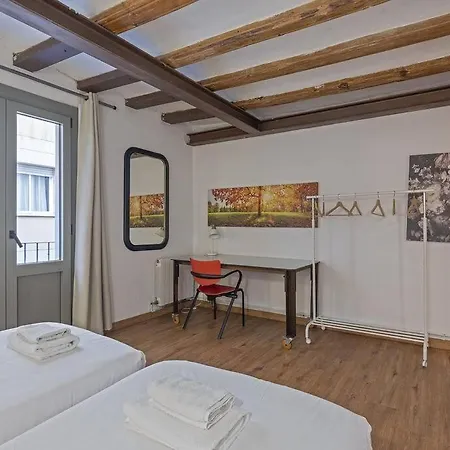 Apartman Ramblas, Comfort In Bcn For 8 Persons *