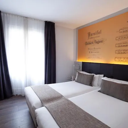 Отель Petit Palace Boqueria Garden 4*