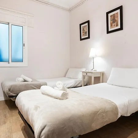 Eixample Ac, Sunlit Balcony & Prime Location Lägenhet *