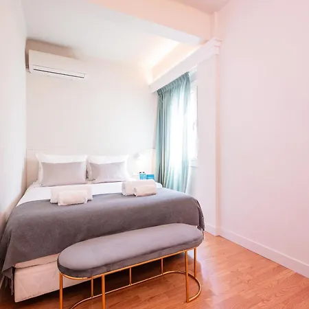 Sweett - Atic Eloi Apartment