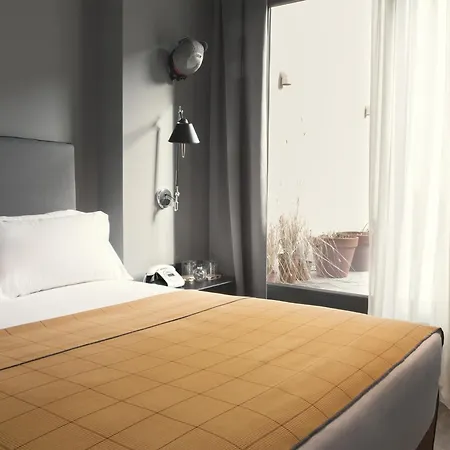 Hotel Yurbban Trafalgar