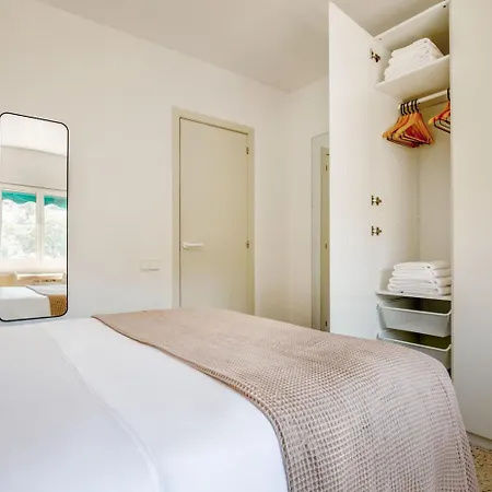 Poble Sec 3br W Balcony Mountain Views Bcn-109