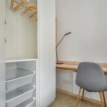 Apartment Poble Sec 3br W Balcony Mountain Views Bcn-109 Barcelona