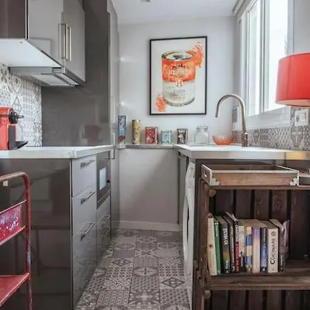 Cozy Penthouse With Private Rooftop Terrace Διαμέρισμα