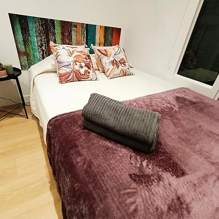 By Universitat Hostel Barcelona