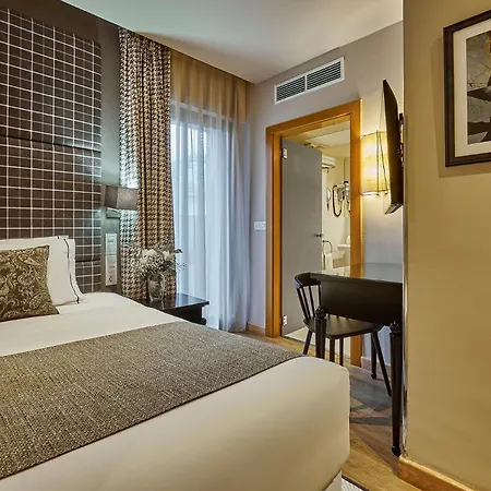 Hesperia Barri Gotic Hotel 3*
