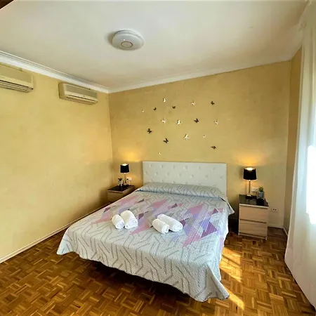 Bed & Breakfast Alojamiento Villaroel *