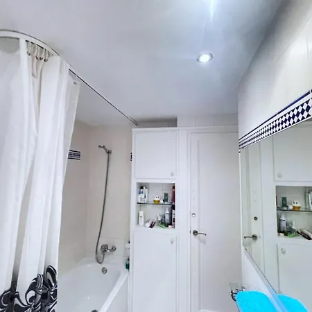 Bed & Breakfast Alojamiento Villaroel *