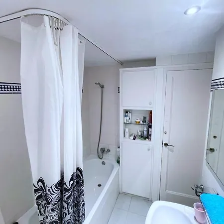 Bed & Breakfast Alojamiento Villaroel