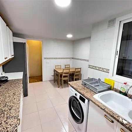 Bed & Breakfast Alojamiento Villaroel Barcelona
