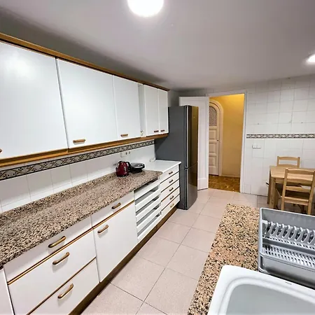 Bed & Breakfast Alojamiento Villaroel Barcelona