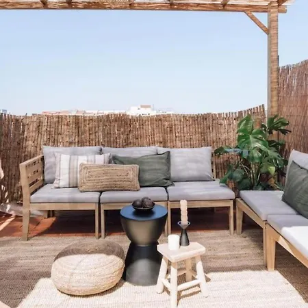 Apartment Bolia - 2 Bedroom And Terrace In Eixample Esquerra