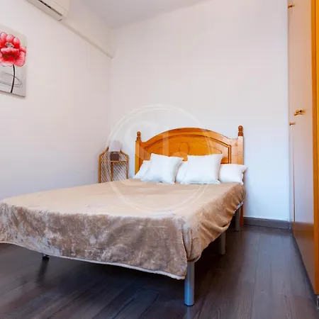 Huge Sagrada Familia Apartment *