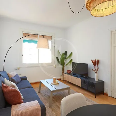 Huge Sagrada Familia Apartment