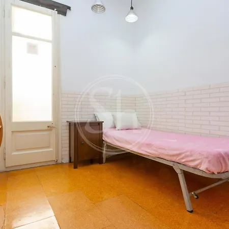 Apartment Huge Sagrada Familia *