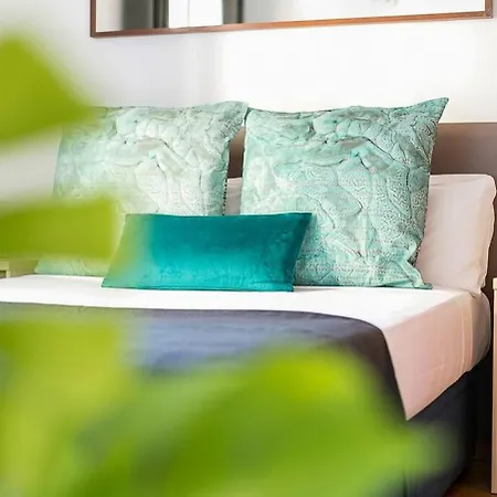 Relax In A Chic In Sants * Barcelona