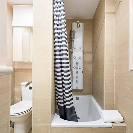 Relax In A Chic In Sants Apartment *