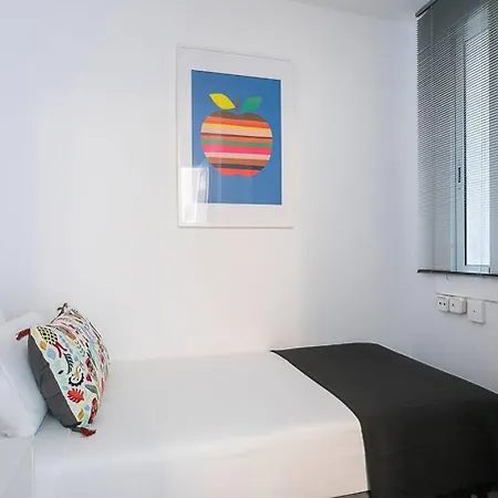 Relax In A Chic In Sants Apartment Barcelona