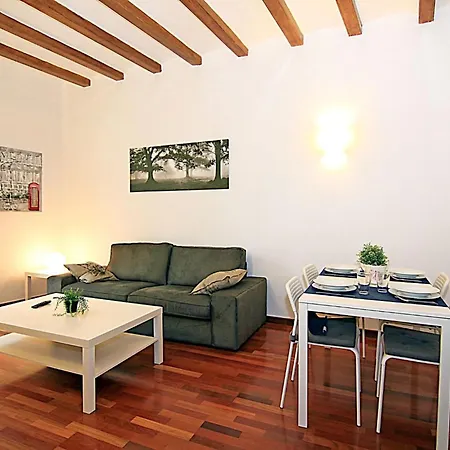 Apartamento Muntanya - Apartments & One With Balcony Sagrada Familia *