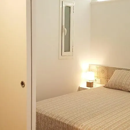 Apartment Sant Antoni 4 - Downtown Barcelona. Modern