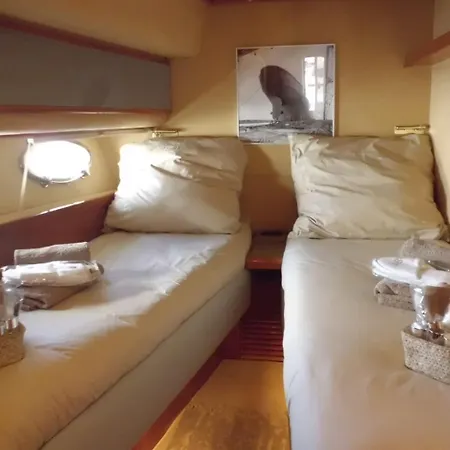 Luxury Boat Barcelona Botel