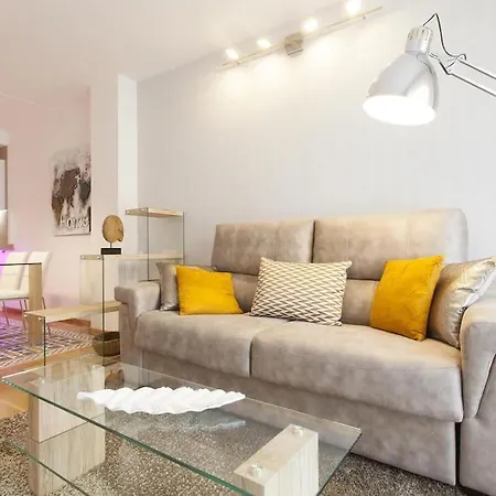Cozy In Residential Center By Maison Pinata Apartment