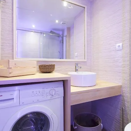 Cozy In Residential Center By Maison Pinata Apartment *