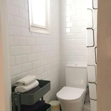 Lovely In City Center Apartment