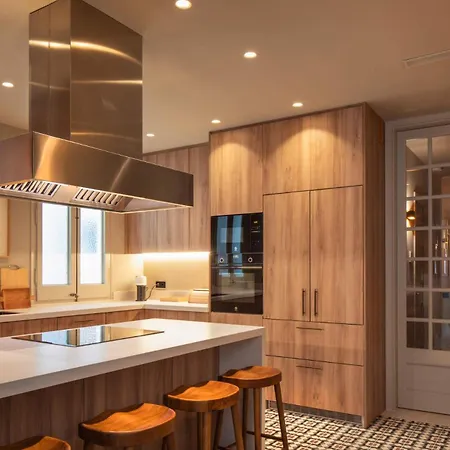 Apartment Lovely 6 Bedroom Flat In L'eixample *